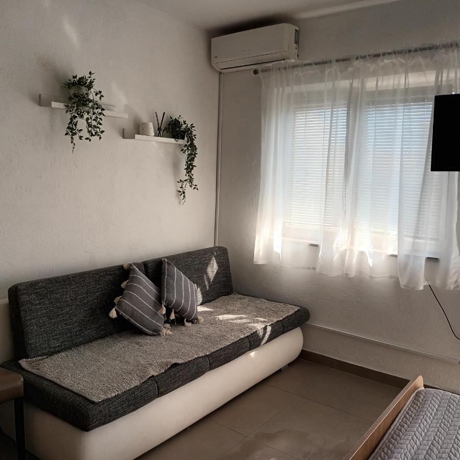 Apartments Monika Omiš Buitenkant foto