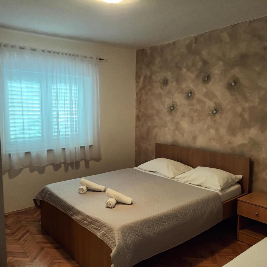 Apartments Monika Omiš Buitenkant foto