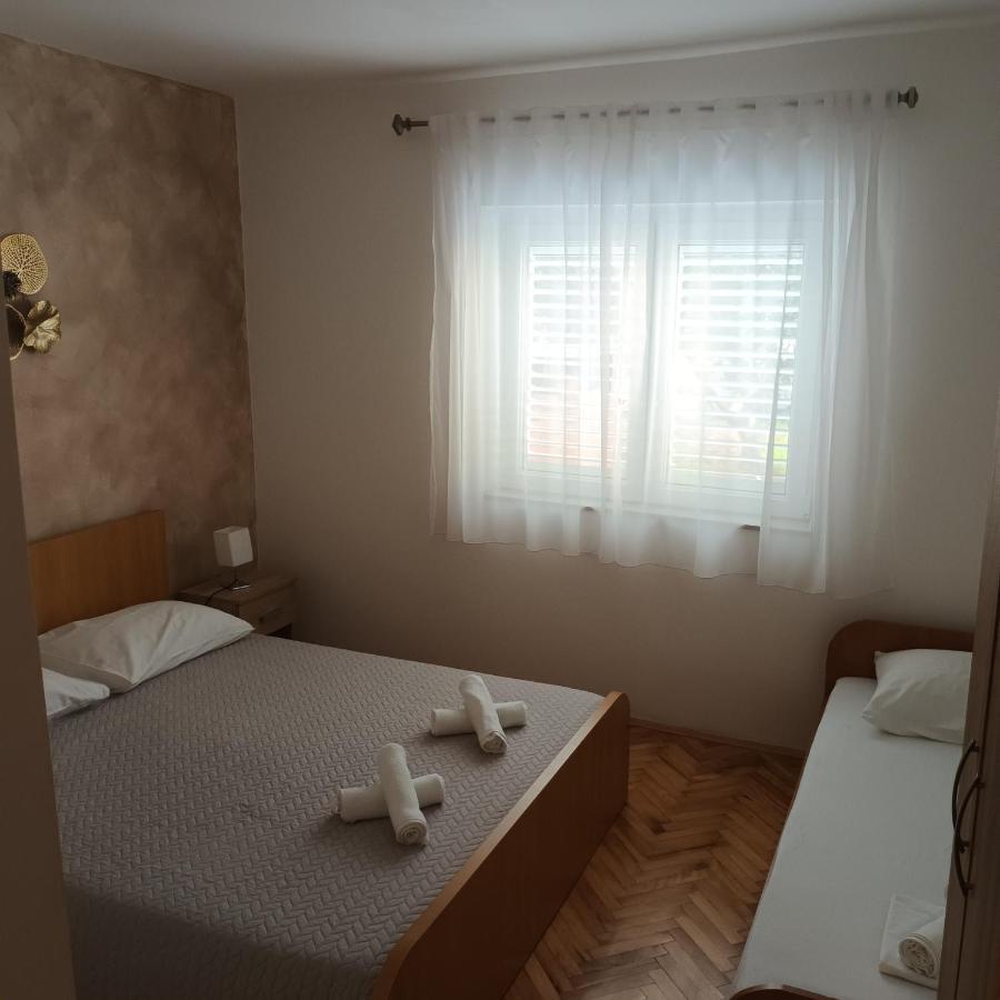 Apartments Monika Omiš Buitenkant foto