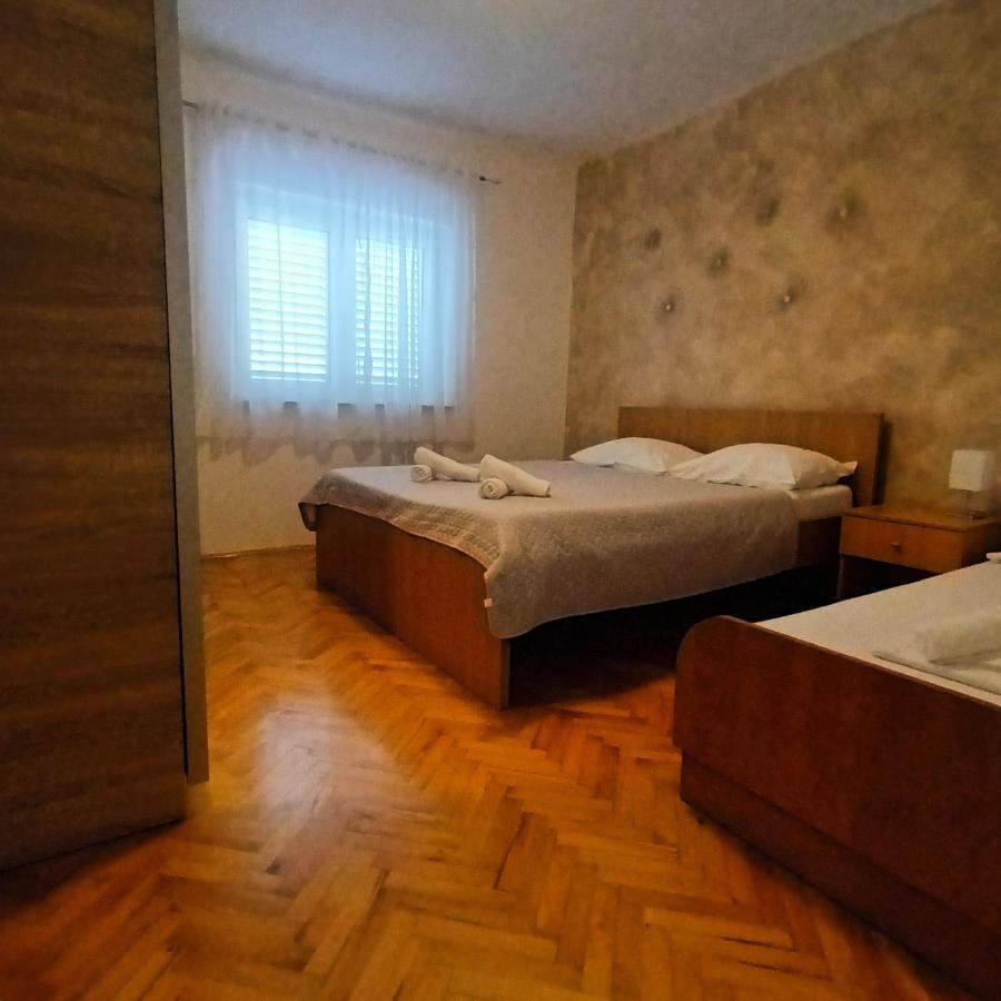 Apartments Monika Omiš Buitenkant foto