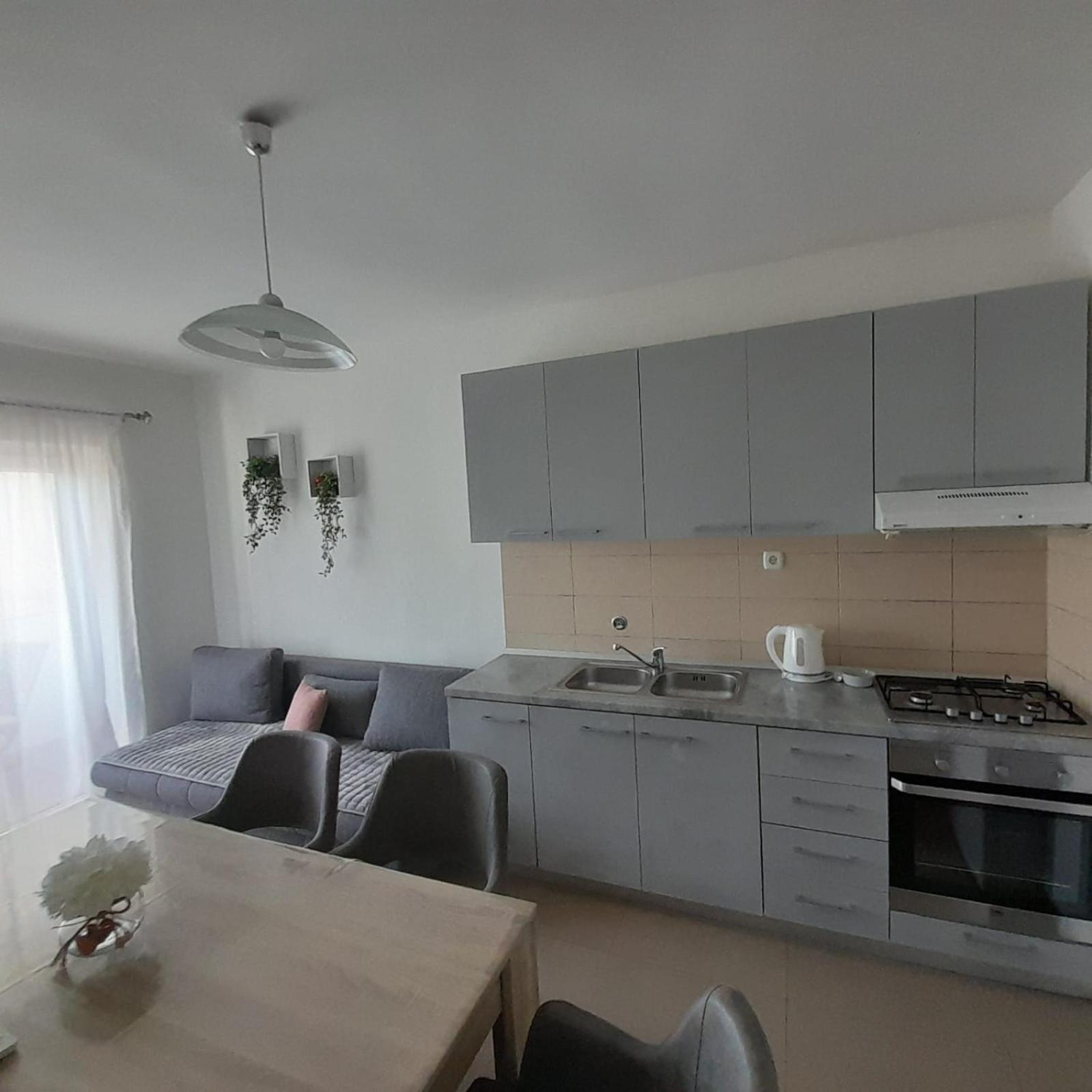 Apartments Monika Omiš Buitenkant foto